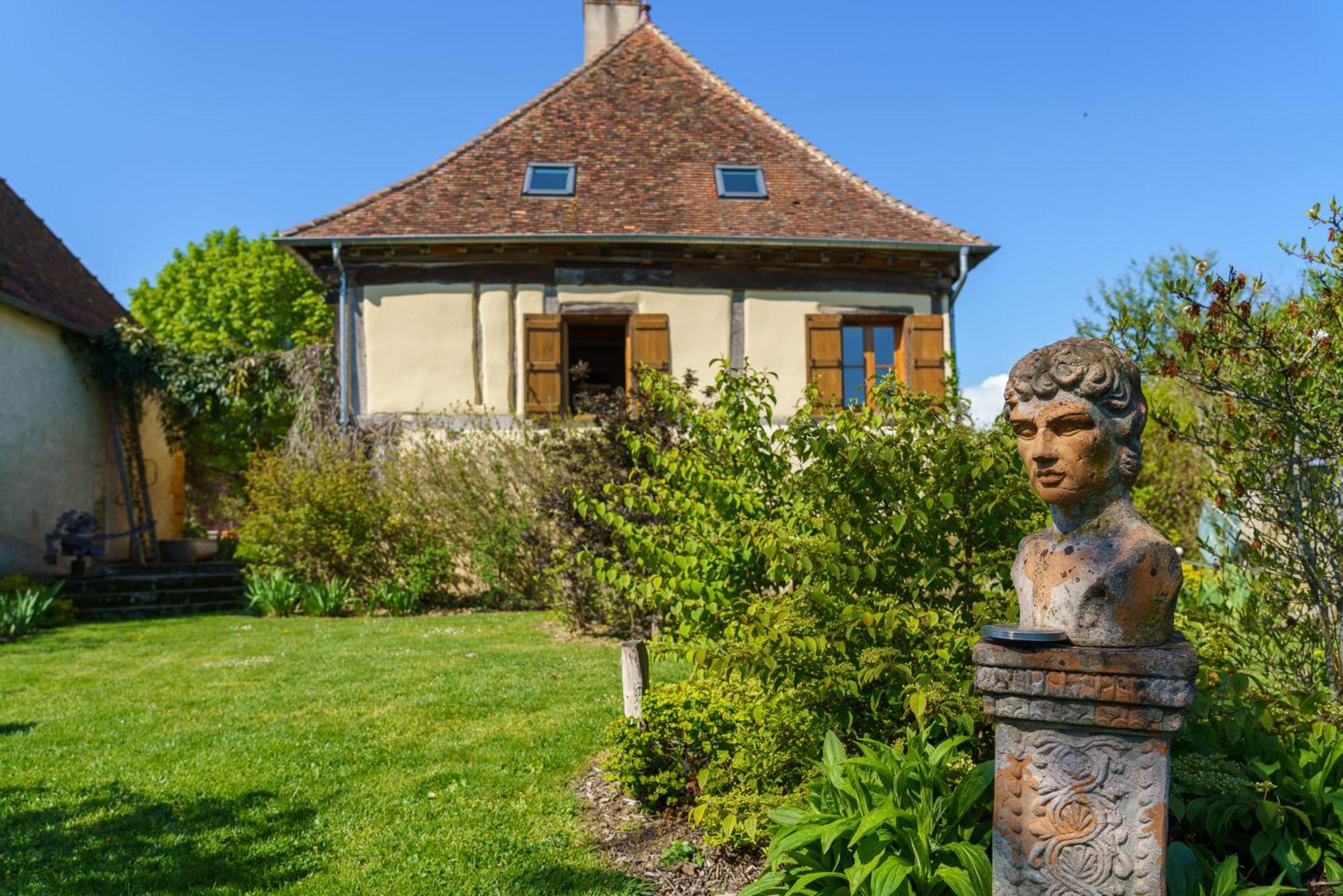 Bed and Breakfast Les Jardins Des Soussilanges Céron Esterno foto