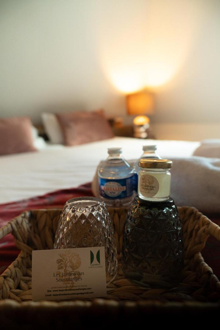 Bed and Breakfast Les Jardins Des Soussilanges Céron Esterno foto